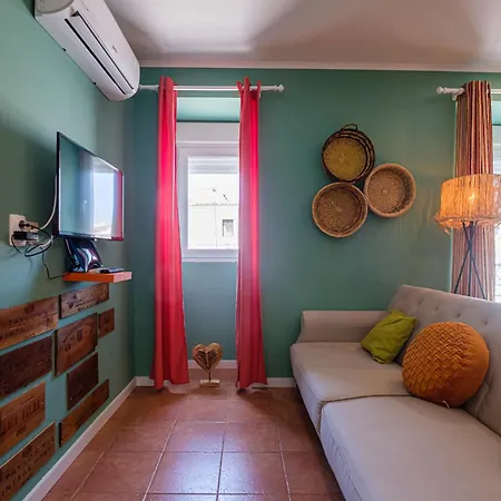 Y Quebedo - Boutique Setubal